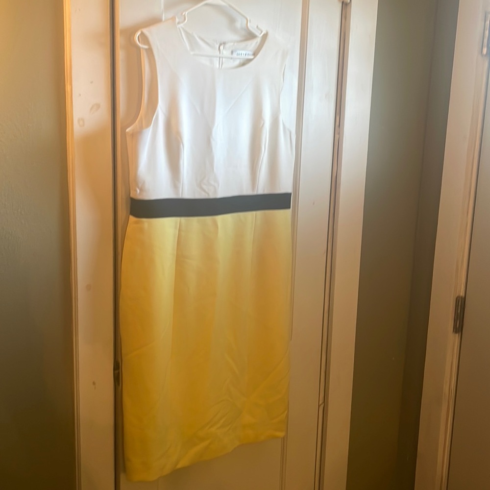 Kasper sheath dress -color block yellow